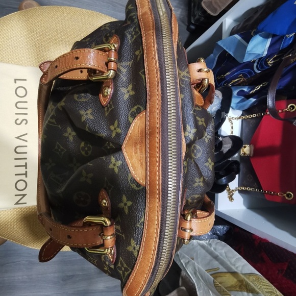 S O L D ❤️ 100% Authentic LV Tivolii Size GM - Picture 6 of 16